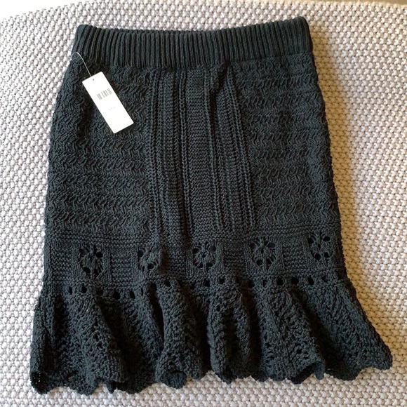 ⚡️Anthropologie petite black skirt! NWT - Picture 5 of 6